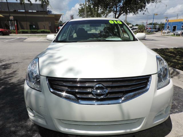 2010 Nissan Altima Pickupslt Quad Cab SWB 4WD 4x4 Truck