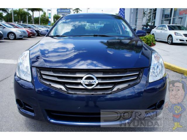 2010 Nissan Altima Pickupslt Quad Cab SWB 4WD 4x4 Truck