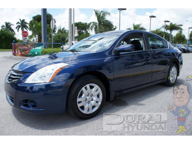 2010 Nissan Altima Pickupslt Quad Cab SWB 4WD 4x4 Truck