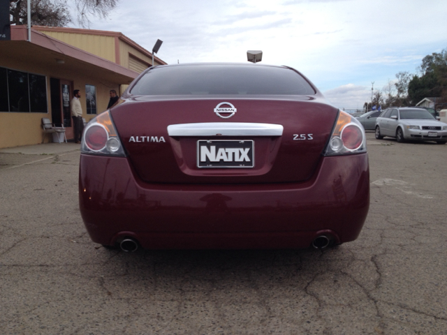 2010 Nissan Altima Pickupslt Quad Cab SWB 4WD 4x4 Truck