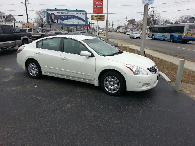 2010 Nissan Altima Pickupslt Quad Cab SWB 4WD 4x4 Truck