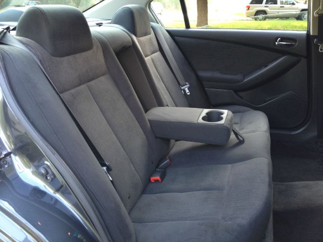 2010 Nissan Altima Pickupslt Quad Cab SWB 4WD 4x4 Truck