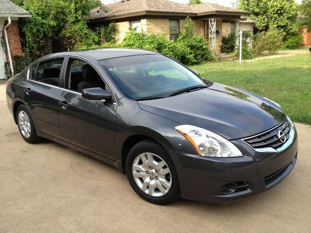 2010 Nissan Altima Pickupslt Quad Cab SWB 4WD 4x4 Truck