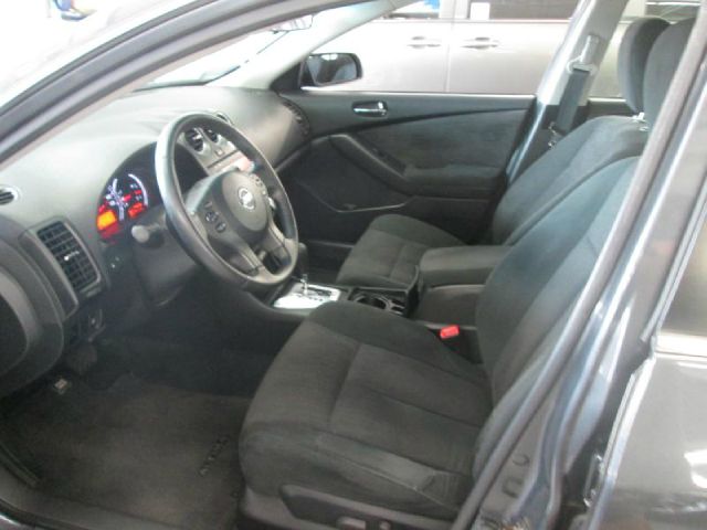 2010 Nissan Altima 4WD Reg Cab 133