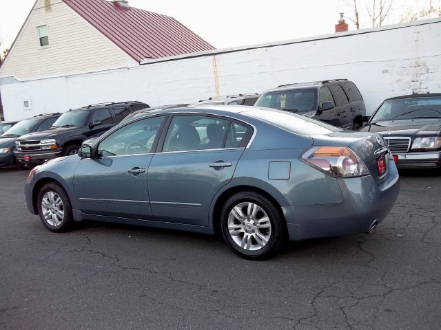 2010 Nissan Altima GS-R