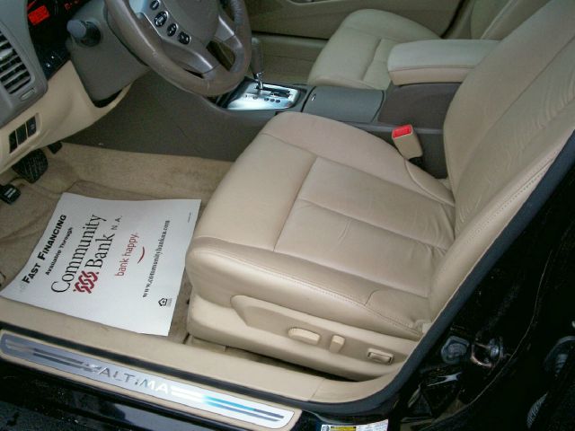 2010 Nissan Altima SLT Quad Cab 2WD