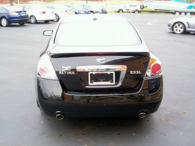 2010 Nissan Altima SLT Quad Cab 2WD