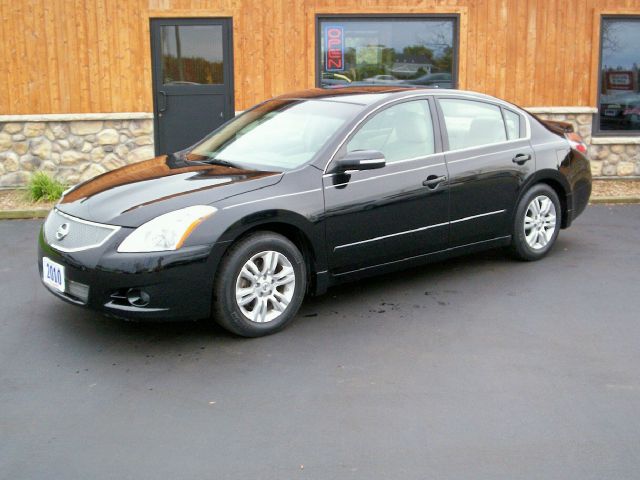 2010 Nissan Altima SLT Quad Cab 2WD
