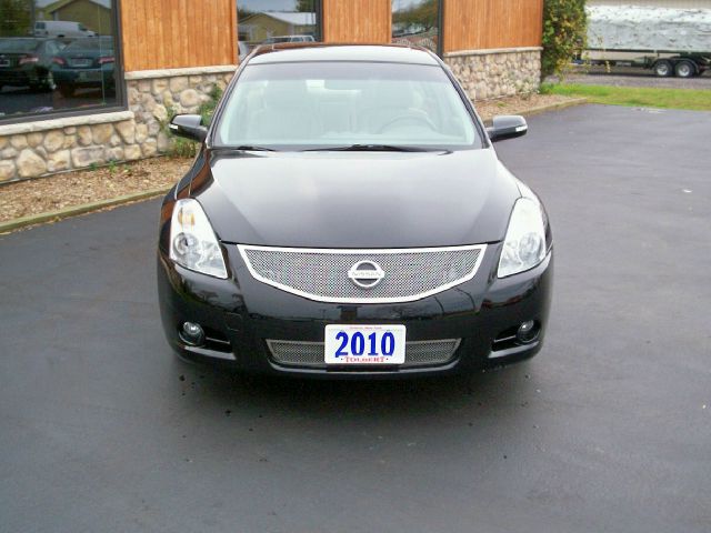 2010 Nissan Altima SLT Quad Cab 2WD