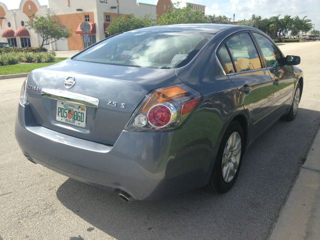 2010 Nissan Altima Pickupslt Quad Cab SWB 4WD 4x4 Truck