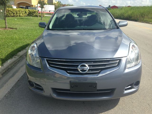 2010 Nissan Altima Pickupslt Quad Cab SWB 4WD 4x4 Truck