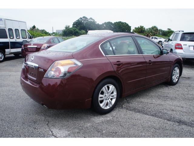 2010 Nissan Altima SLT Quad Cab 2WD