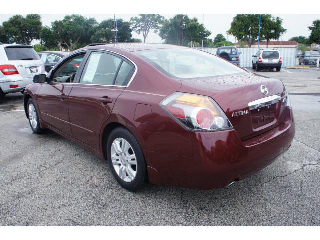 2010 Nissan Altima SLT Quad Cab 2WD