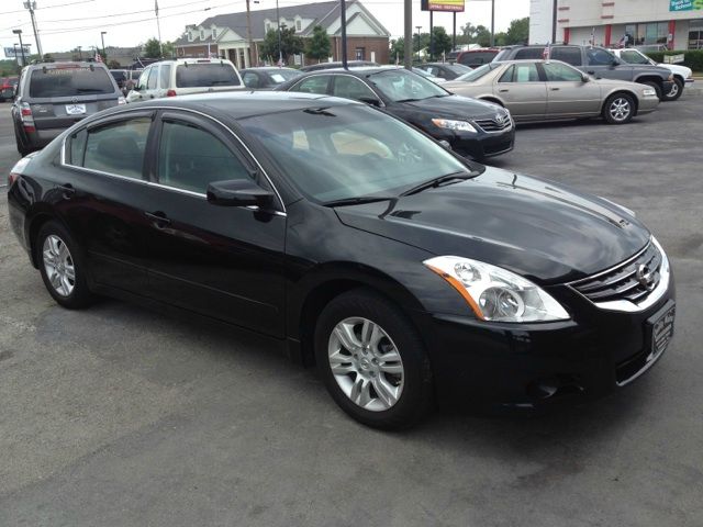 2010 Nissan Altima Pickupslt Quad Cab SWB 4WD 4x4 Truck