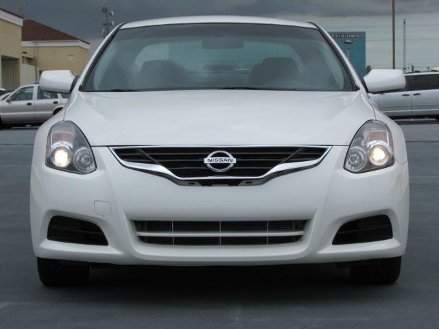 2010 Nissan Altima Pickupslt Quad Cab SWB 4WD 4x4 Truck
