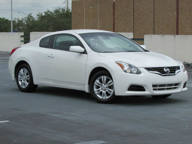 2010 Nissan Altima Pickupslt Quad Cab SWB 4WD 4x4 Truck