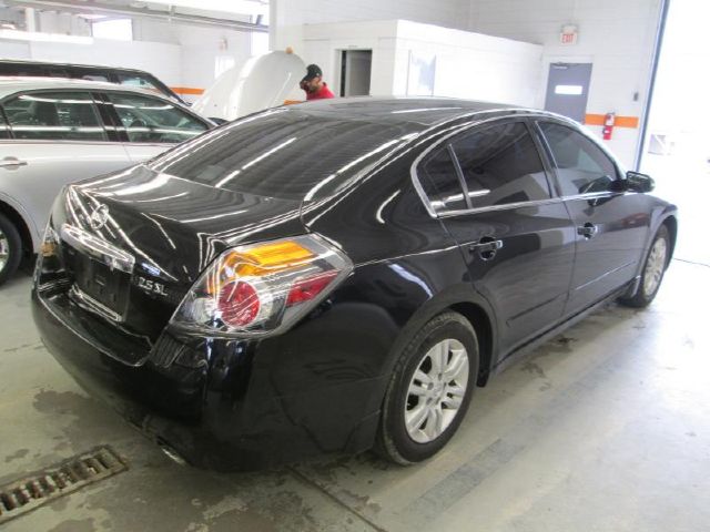 2010 Nissan Altima SLT Quad Cab 2WD