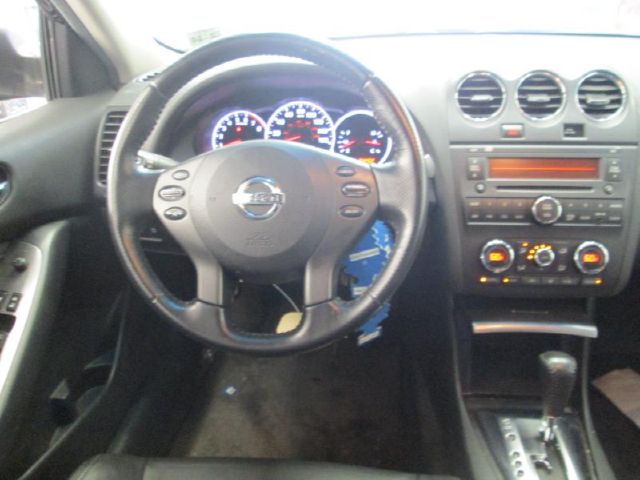 2010 Nissan Altima SLT Quad Cab 2WD