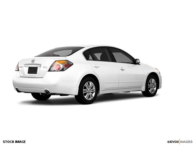 2010 Nissan Altima Unknown