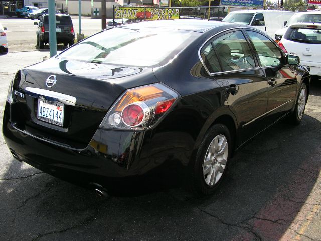 2010 Nissan Altima GS-R