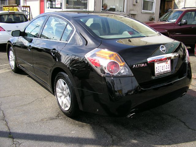 2010 Nissan Altima GS-R