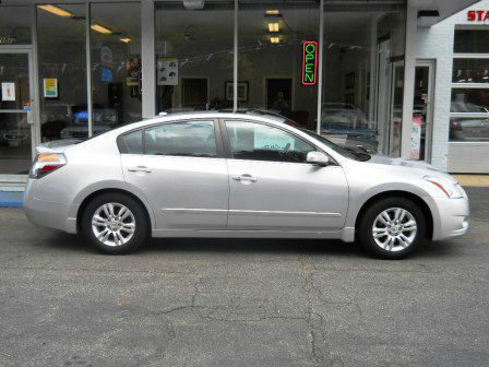 2010 Nissan Altima SLT Quad Cab 2WD