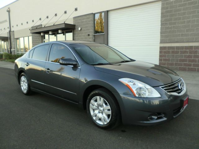 2010 Nissan Altima Pickupslt Quad Cab SWB 4WD 4x4 Truck