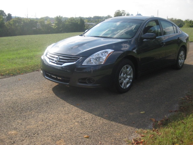 2010 Nissan Altima Pickupslt Quad Cab SWB 4WD 4x4 Truck