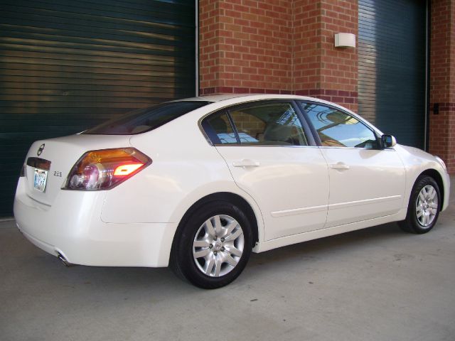 2010 Nissan Altima Pickupslt Quad Cab SWB 4WD 4x4 Truck