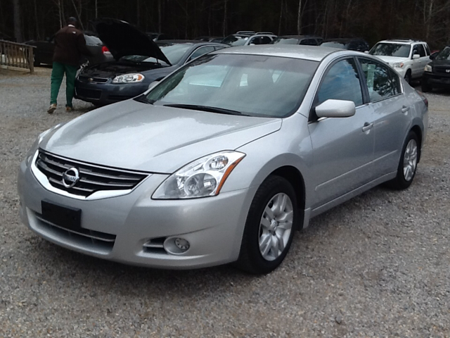 2010 Nissan Altima Pickupslt Quad Cab SWB 4WD 4x4 Truck