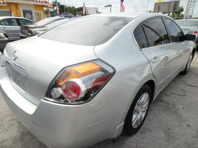2010 Nissan Altima Pickupslt Quad Cab SWB 4WD 4x4 Truck