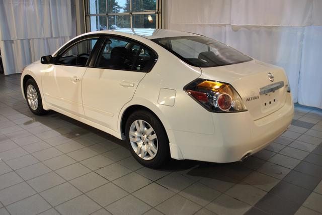 2010 Nissan Altima Pickupslt Quad Cab SWB 4WD 4x4 Truck