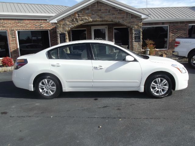 2010 Nissan Altima Pickupslt Quad Cab SWB 4WD 4x4 Truck