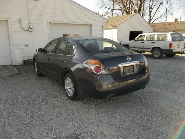 2010 Nissan Altima GS-R