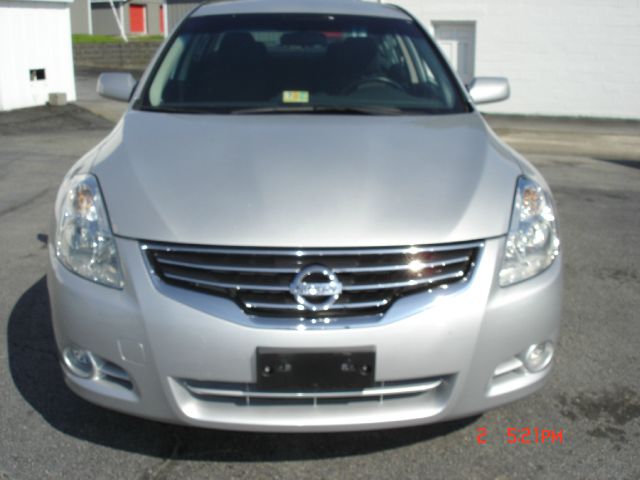 2010 Nissan Altima Pickupslt Quad Cab SWB 4WD 4x4 Truck