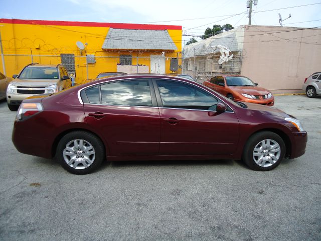 2010 Nissan Altima XR
