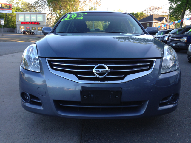 2010 Nissan Altima Pickupslt Quad Cab SWB 4WD 4x4 Truck