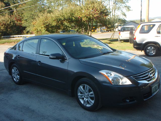 2010 Nissan Altima Pickupslt Quad Cab SWB 4WD 4x4 Truck