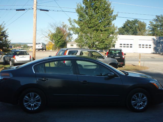2010 Nissan Altima Pickupslt Quad Cab SWB 4WD 4x4 Truck