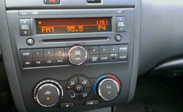 2010 Nissan Altima Pickupslt Quad Cab SWB 4WD 4x4 Truck