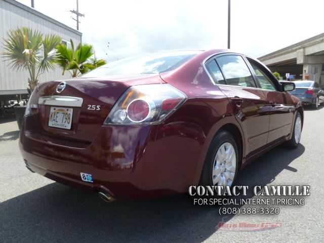 2011 Nissan Altima Unknown