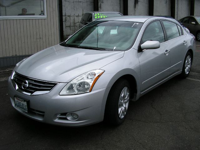 2011 Nissan Altima Pickupslt Quad Cab SWB 4WD 4x4 Truck