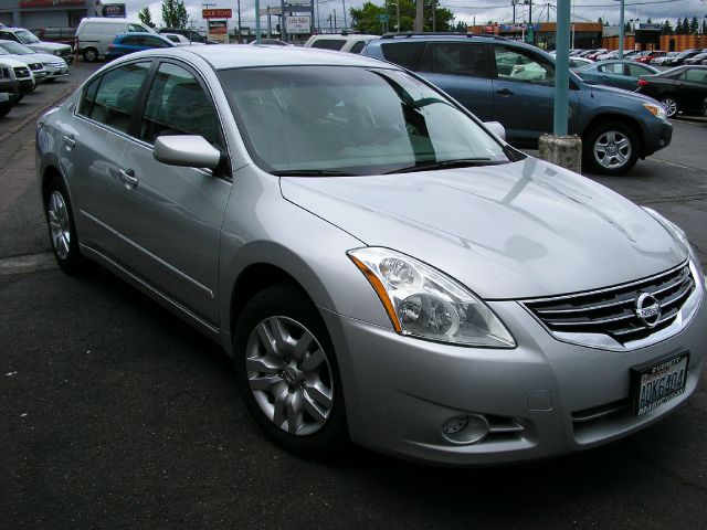 2011 Nissan Altima Pickupslt Quad Cab SWB 4WD 4x4 Truck