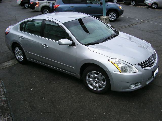 2011 Nissan Altima Pickupslt Quad Cab SWB 4WD 4x4 Truck