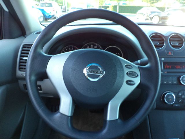 2011 Nissan Altima Pickupslt Quad Cab SWB 4WD 4x4 Truck