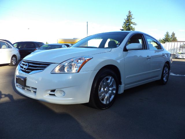 2011 Nissan Altima Pickupslt Quad Cab SWB 4WD 4x4 Truck