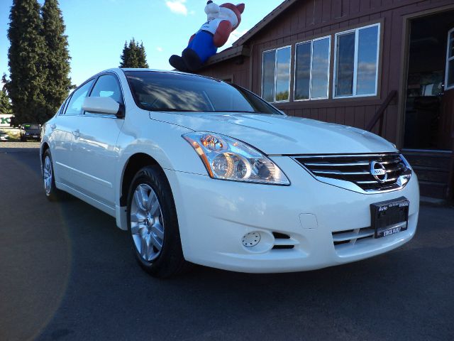 2011 Nissan Altima Pickupslt Quad Cab SWB 4WD 4x4 Truck