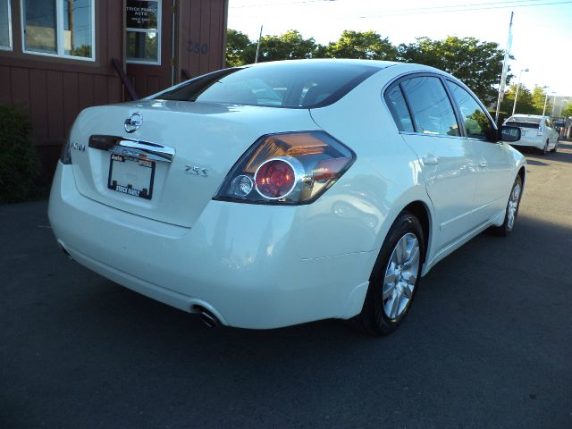 2011 Nissan Altima Pickupslt Quad Cab SWB 4WD 4x4 Truck