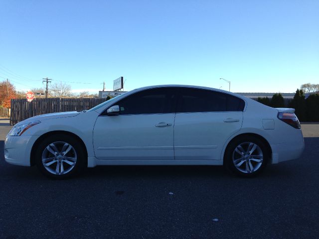 2011 Nissan Altima 4WD Reg Cab 133