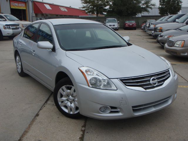 2011 Nissan Altima GS-R